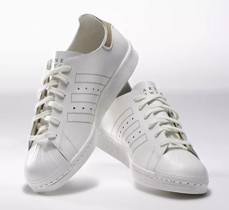 Barneys adidas စူပါစတား Stan Smith