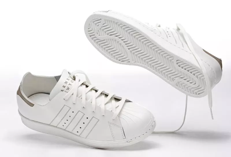 Barneys adidas စူပါစတား Stan Smith