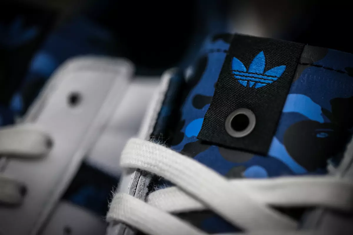 Consorțiul adidas BAPE UNDTFD Superstar anii 80