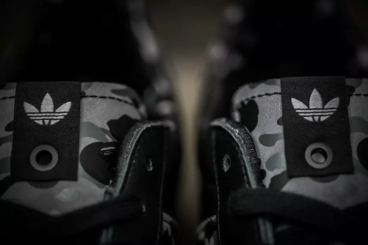 Consorțiul adidas BAPE UNDTFD Superstar anii 80