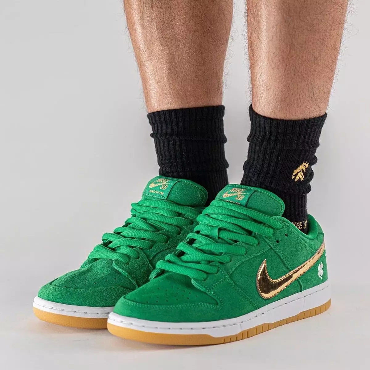 Nike SB Dunk Low St. Patricks Day BQ6817-303 Tanggal Rilis On-Feet