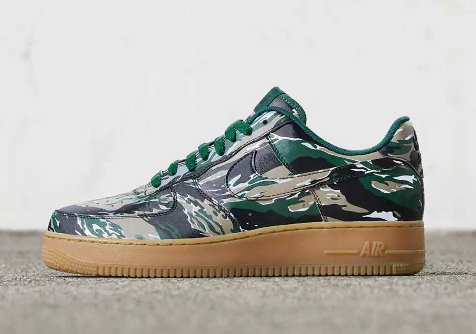 Nike Air Force 1 Low Camo Reflective Pack