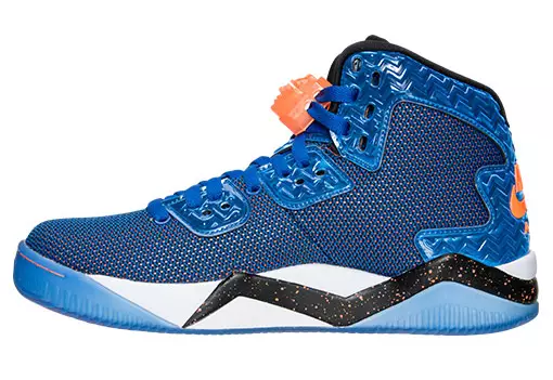 „Knicks Blue Jordan Air Spike 40“.