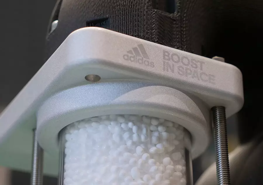 adidas Boost es dirigeix a l'espai