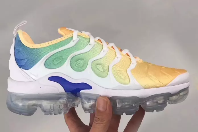 In-Nike Air VaporMax Plus f'Tunijiet ta' Kulur Isfar, Aħdar u Blu