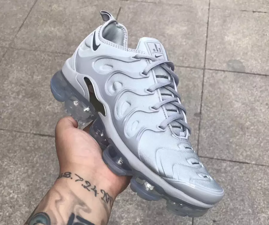 Nike VaporMax Plus үштік сұр хром