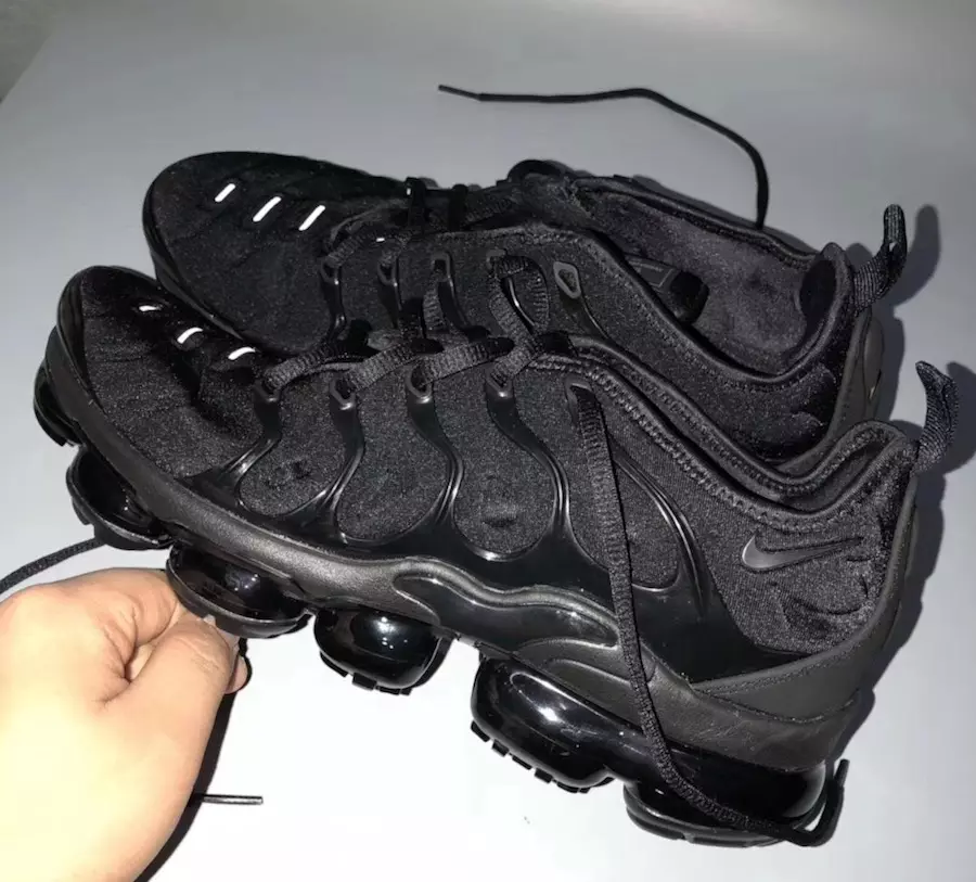 נייקי VaporMax Plus