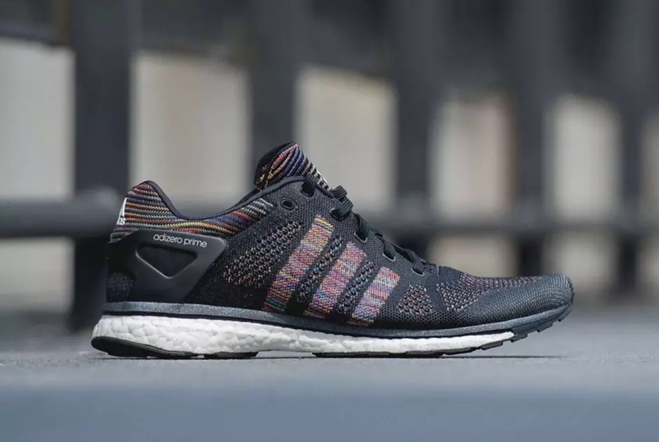 adidas Boost көп түсті пакеті