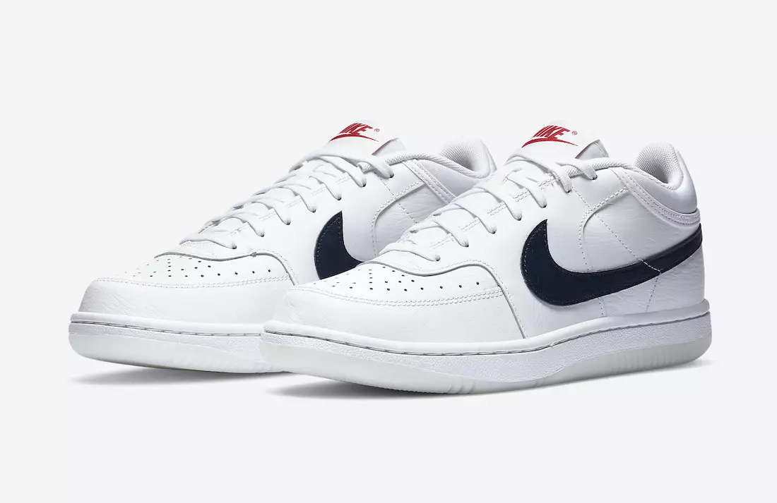 Nike Sky Force 3/4 đi kèm với các ngôi sao Tonal trên Swooshes