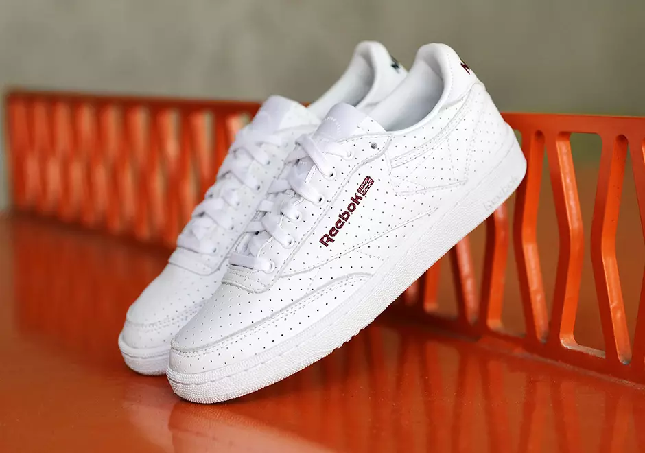 NAKED Reebok Club C Weißes perforiertes Leder