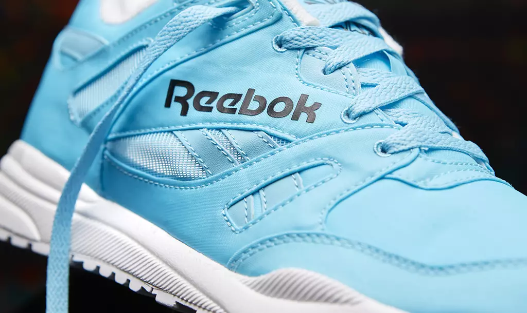 Reebok Classics ვენტილატორის დღის Glo პაკეტი