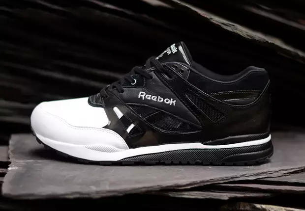 ونتیلاتور J-01 x Reebok