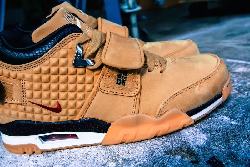 Nike Air Trainer Cruz Haystack ဂျုံ