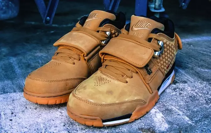 Nike Air Trainer Cruz Haystack Wheat