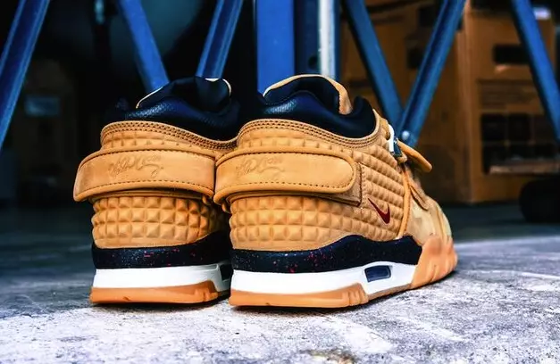 Nike Air Trainer Cruz Haystack Grano