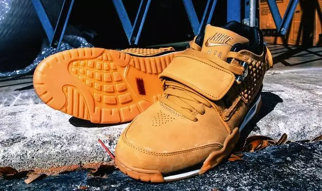 Кросівки Nike Air Cruz Haystack Wheat