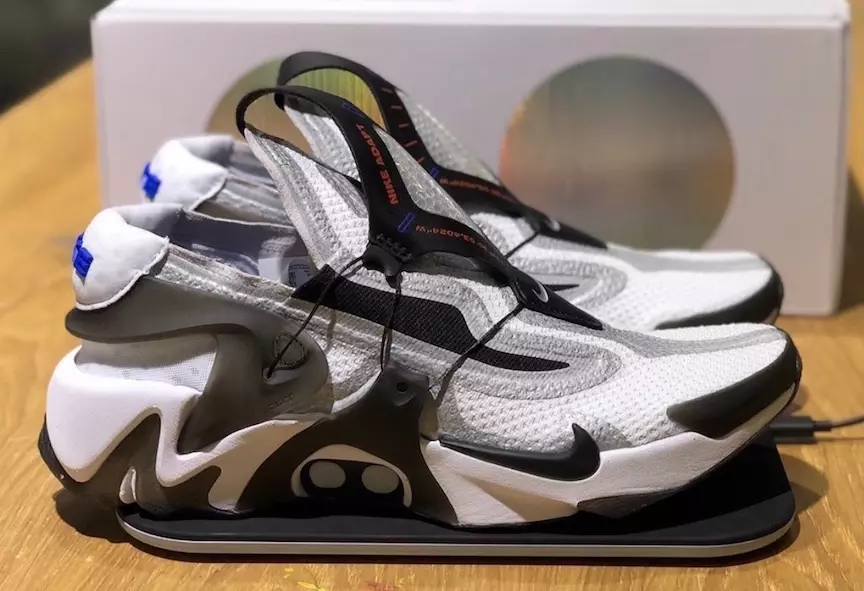 Nike Adapt Huarache-ге егжей-тегжейлі қарау