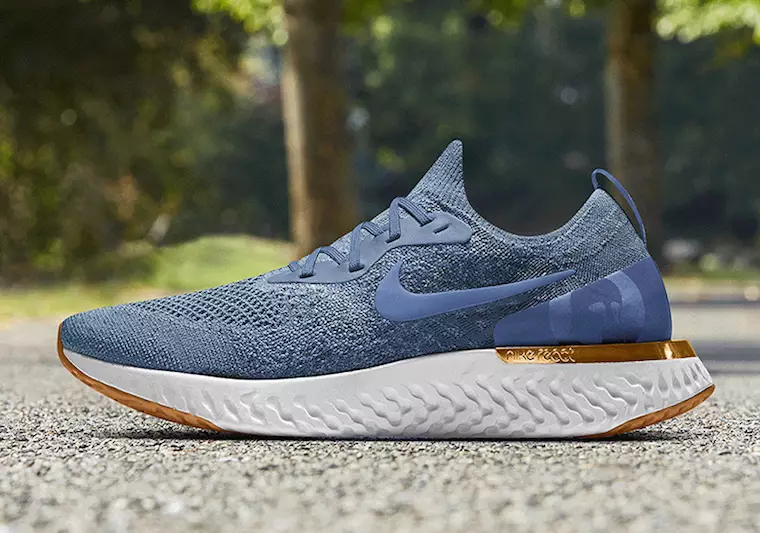 NIKEiD Epic React Flyknit Сеул