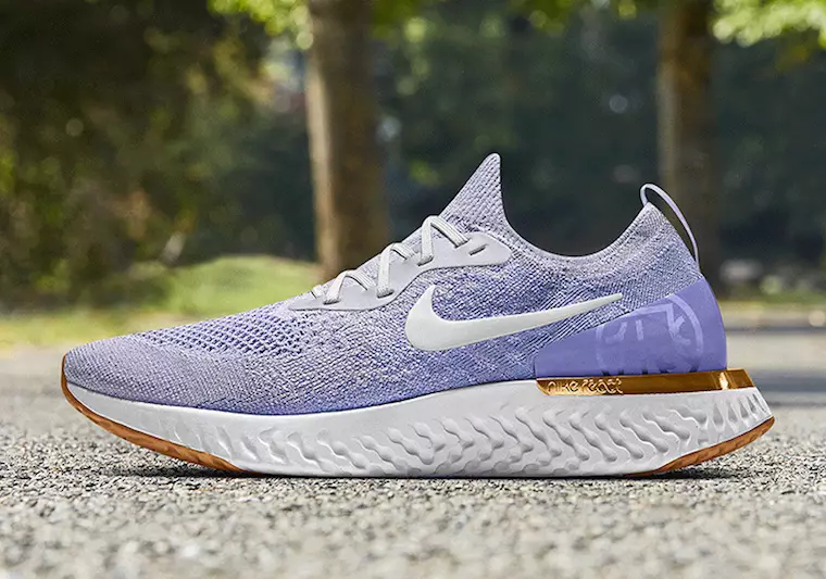 NIKEiD Epic React Flyknit Kina