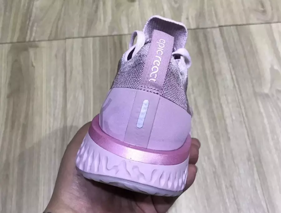 Nike Epic React Flyknit Rosa