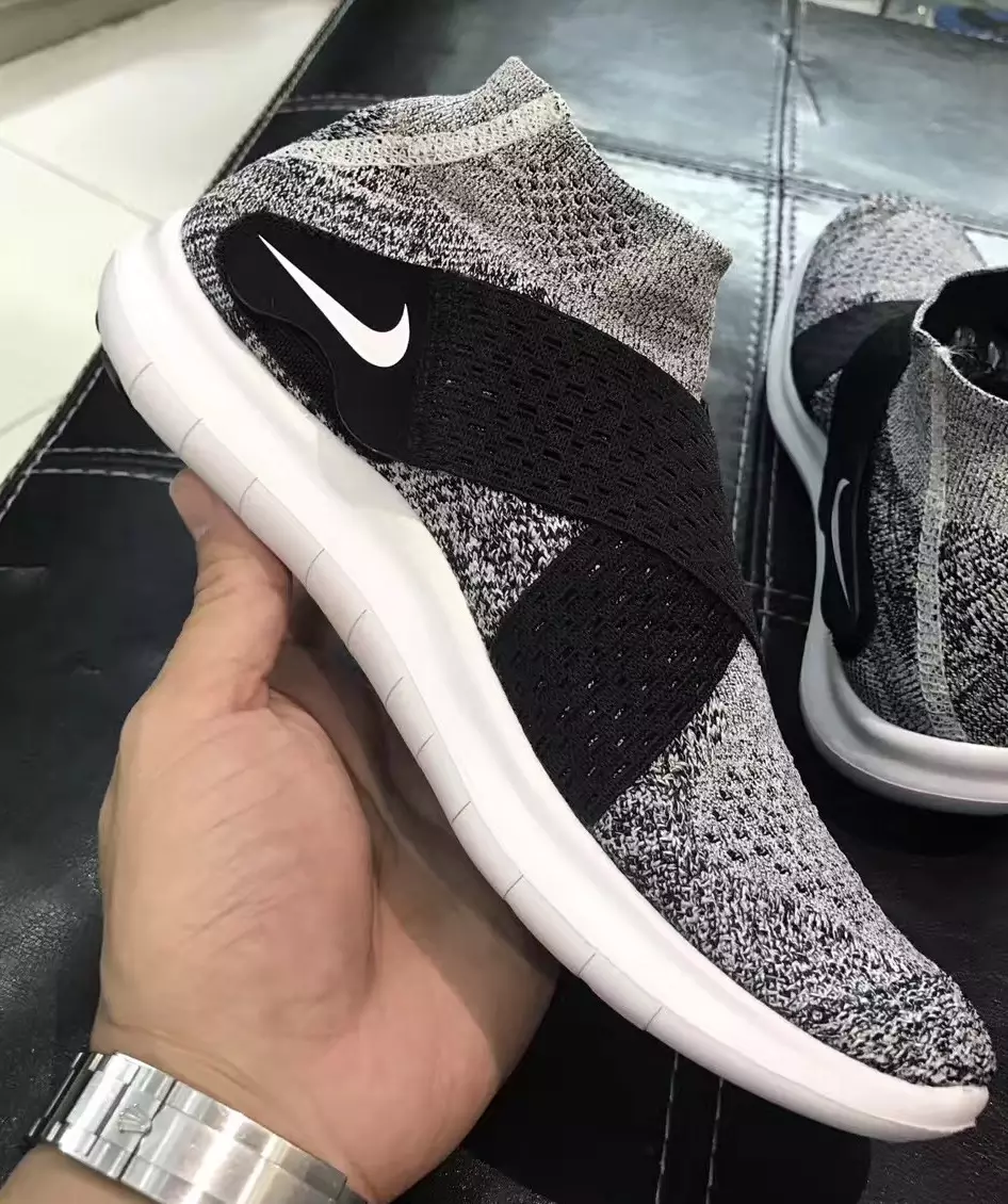 Nike Free RN Motion Flyknit 2 Oreo