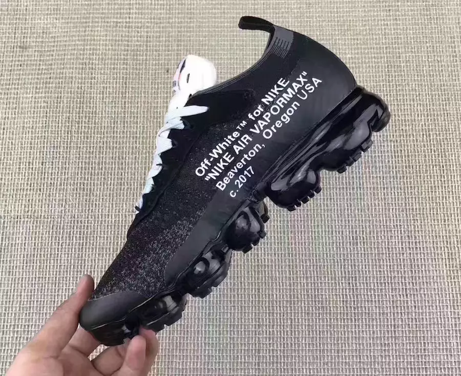 VALGE x Nike Air VaporMax mediaalne külg