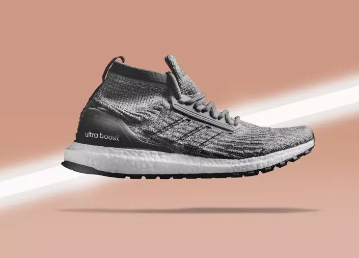 adidas Ultra Boost ATR Mid în gri disponibil acum