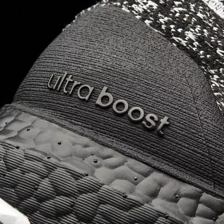 adidas Ultra Boost ATR Mid Oreo Zwart Boost