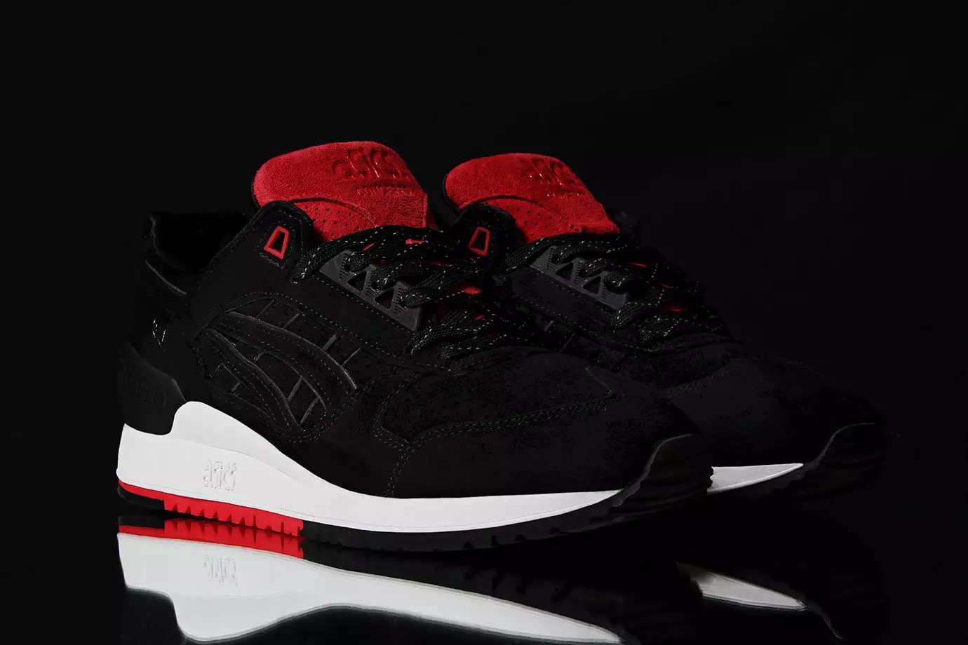 Koncepty ASICS Gel Respector Black Widow