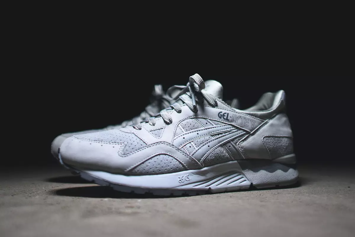 Asics-Gel-Lyte-V-Svetlo-siva-1