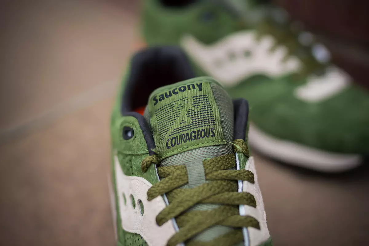 Saucony-Courageous-Green-Orange-2