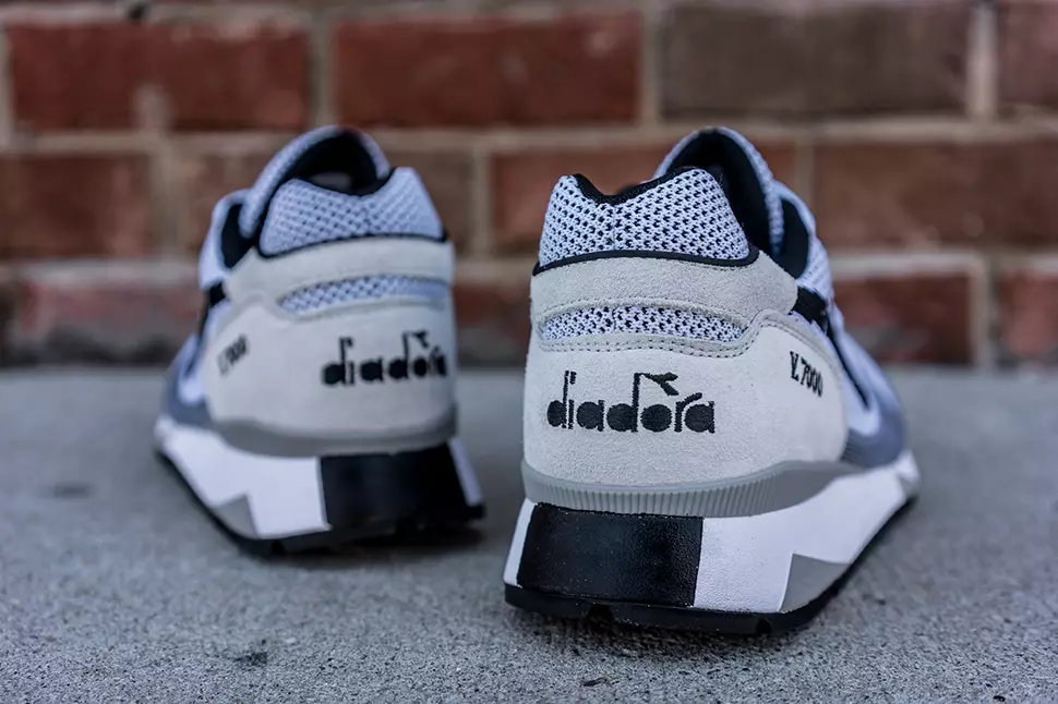 Diadora V7000 Weave Sort Hvid