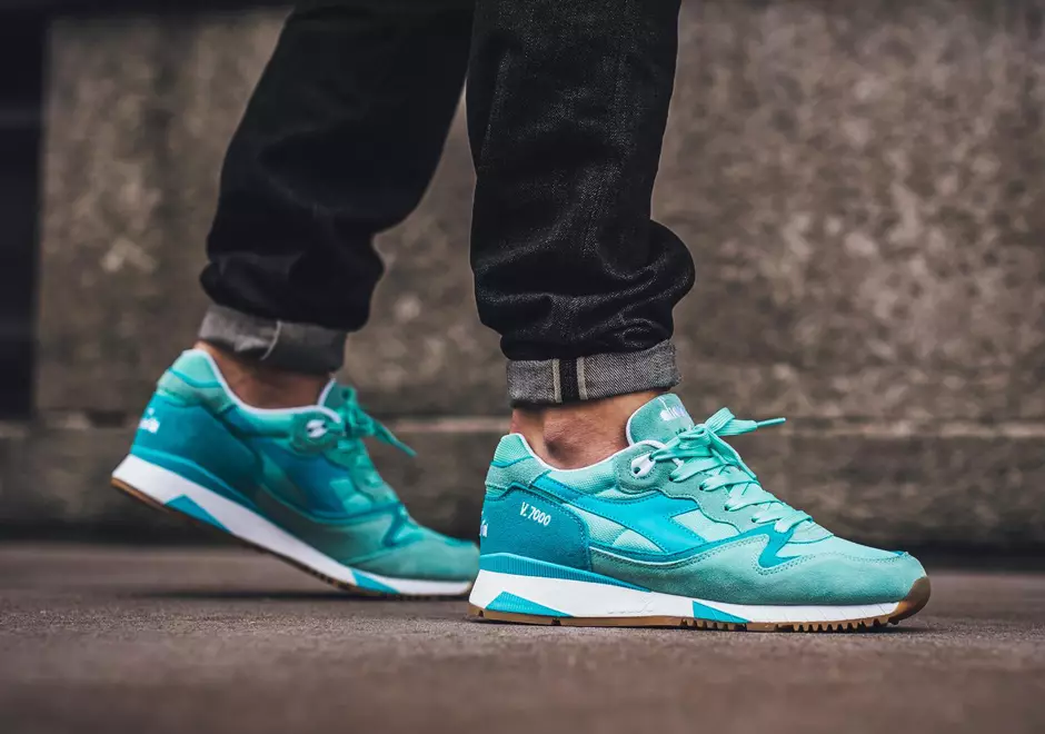 Diadora V7000 Aqua Pack