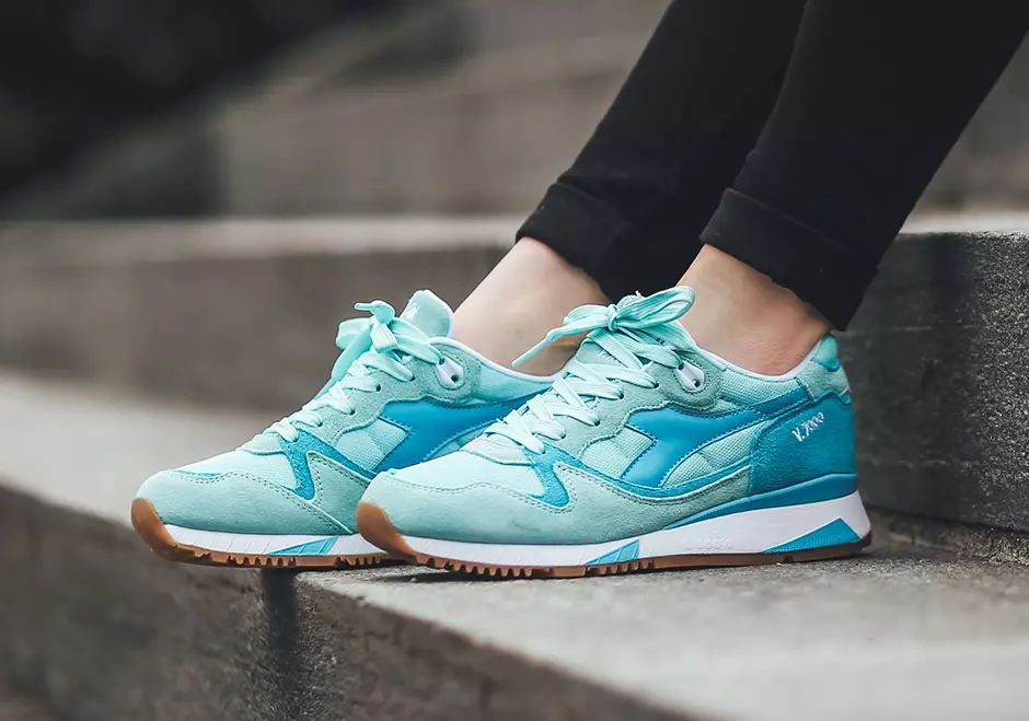 Diadora V7000 Aqua Pack