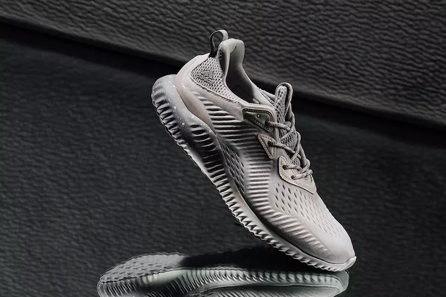 Campione in carica x adidas Alpha Bounce