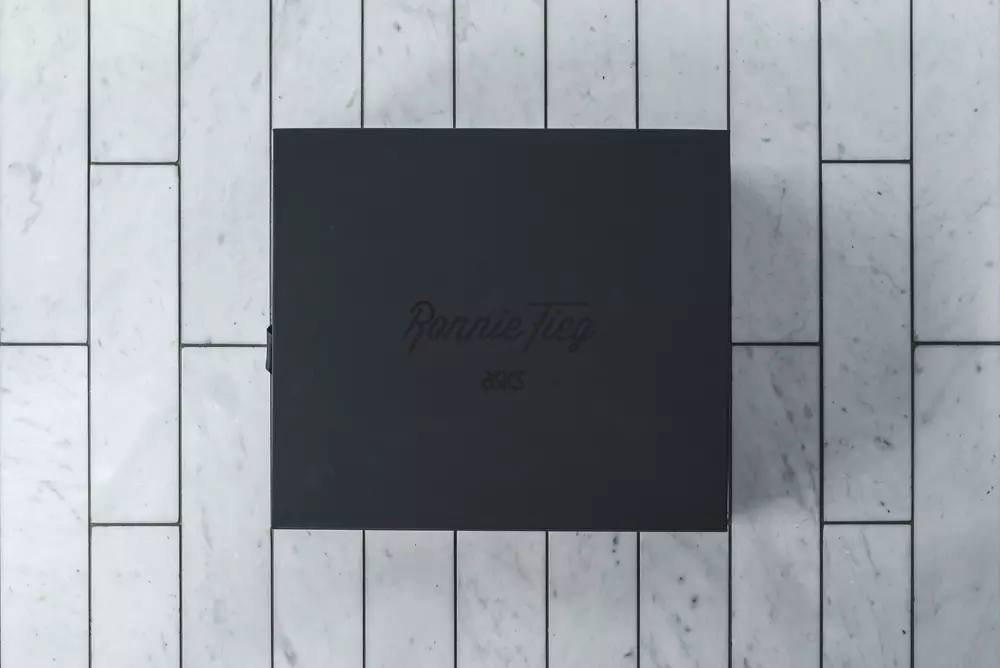 Ronnie Fieg 아식스 젤 라이트 오마주