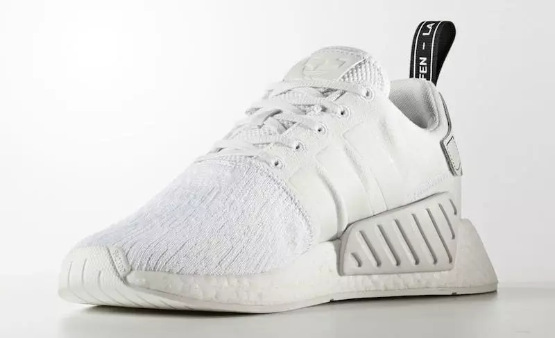 adidas NMD R2 Triple White Датум на издавање