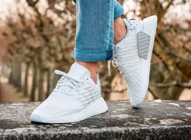 adidas NMD R2 Triple Blanche BY2245