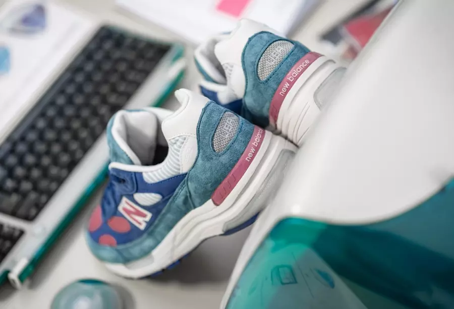 New Balance 992 Blue Pink Seersucker Datum izlaska