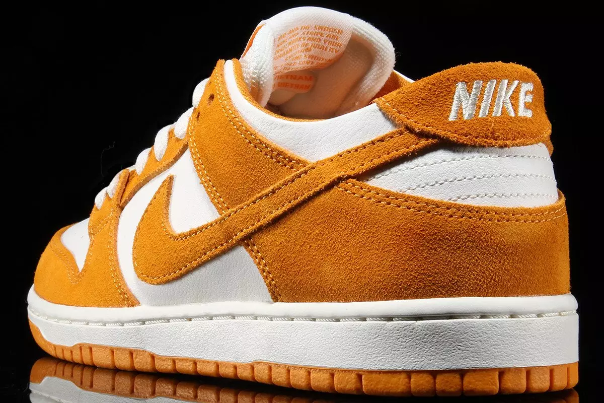 Nike SB Dunk Low Circuit Orange