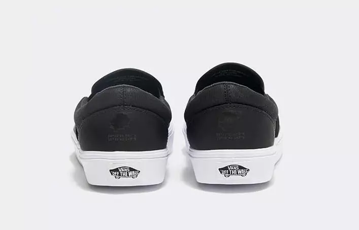 Bộ sưu tập mùa xuân 2018 của RAINS x Vans