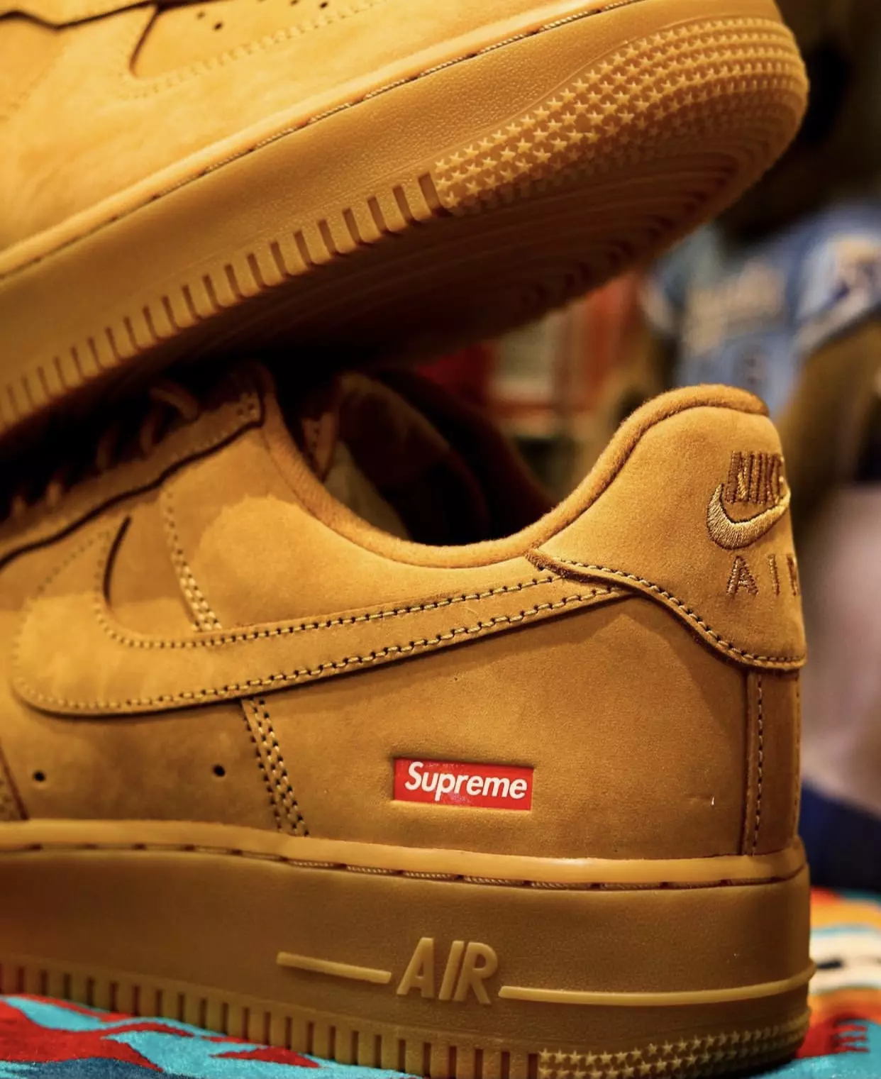 Дата выпуску Supreme Nike Air Force 1 Wheat Flax