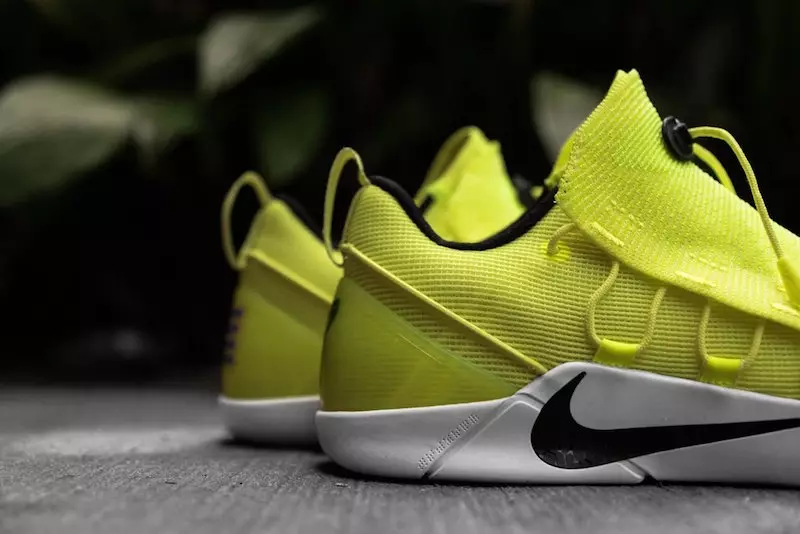 Volt Nike Kobe AD NXT