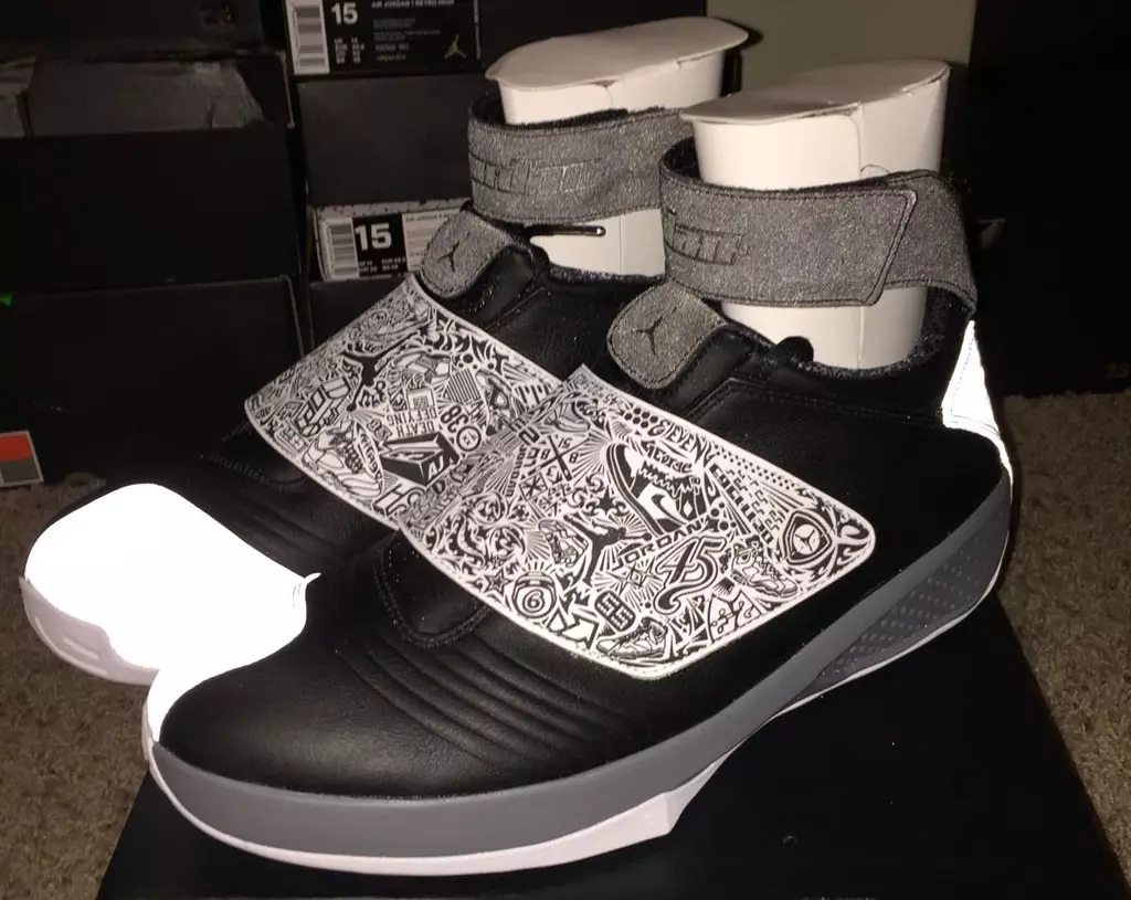 Air Jordan XX 20 Playoffs Negro Blanco Gris