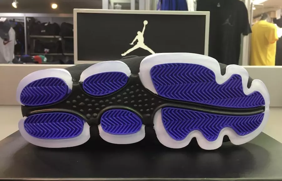 Дата выхода Air Jordan Black Cat Space Jam AR0772-001