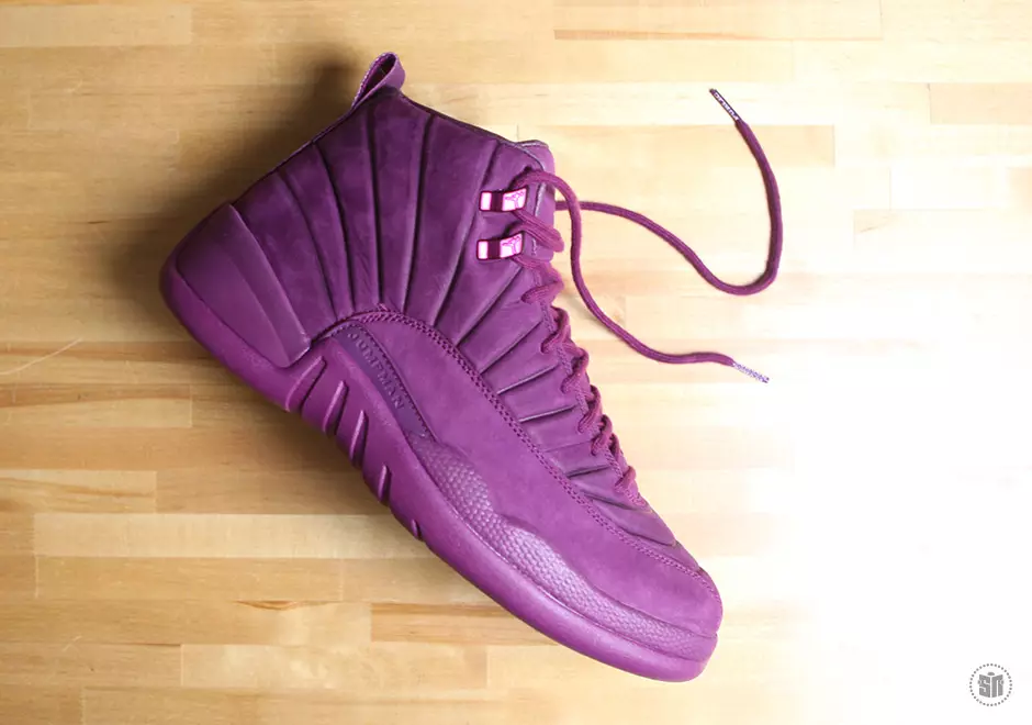 تاريخ إصدار Air Jordan 12 PSNY Bordeaux