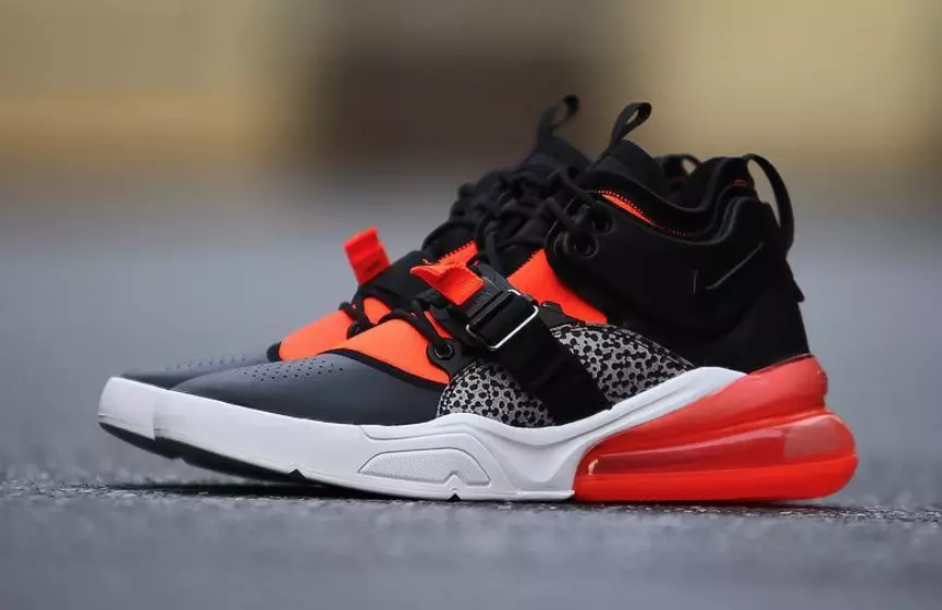 تاريخ إصدار Nike Air Force 270 Safari