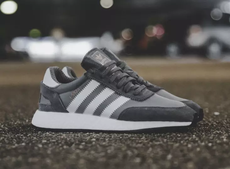 adidas I-5923 Iniki Runner Vista Grå