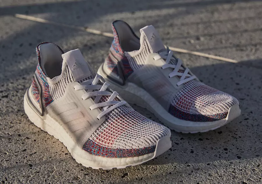 Adidas Ultra Boost 2019 Refract B37708 Дата выпуску