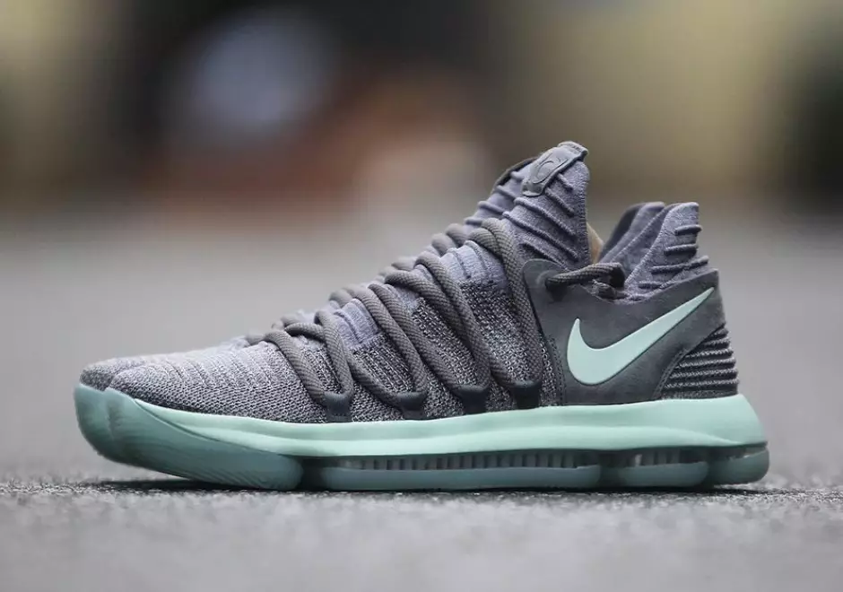 Nike KD 10 Igloo Дата випуску 897816-002